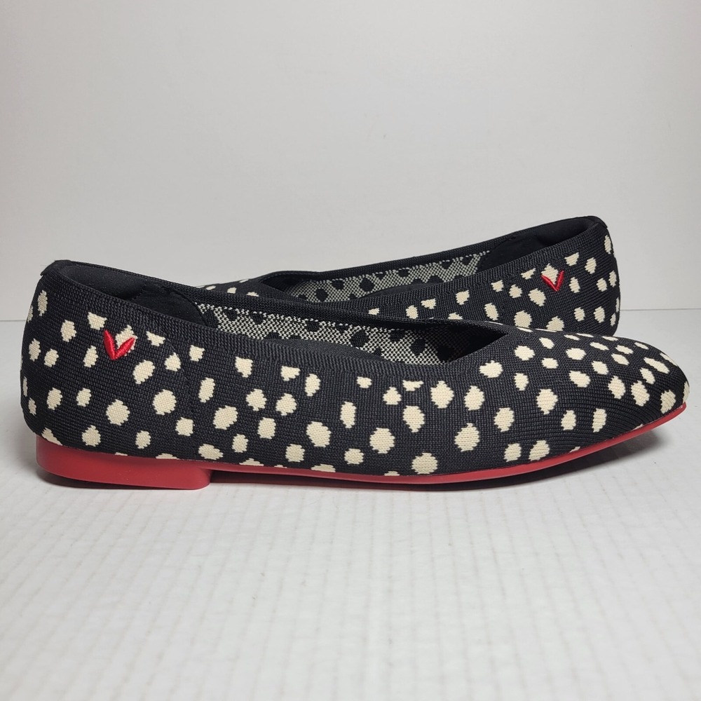 Vivaia Shoes Women US 8.5 39.5 Margot 2.0 Square Toe V-Cut Flats Abstract Dots